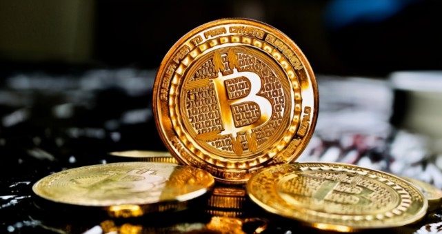 比特币最高峰多少钱一枚，一个比特币最高峰值多少人民币